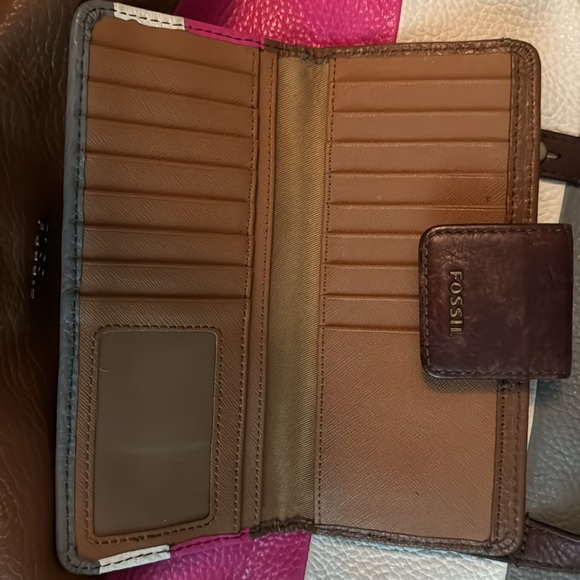 Large Fossil Tote with Wallet - Picture 6 of 6